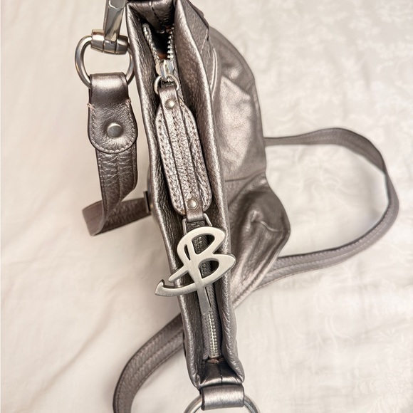 B. Makowsky Metallic Silver Crossbody Bag - Picture 4 of 8
